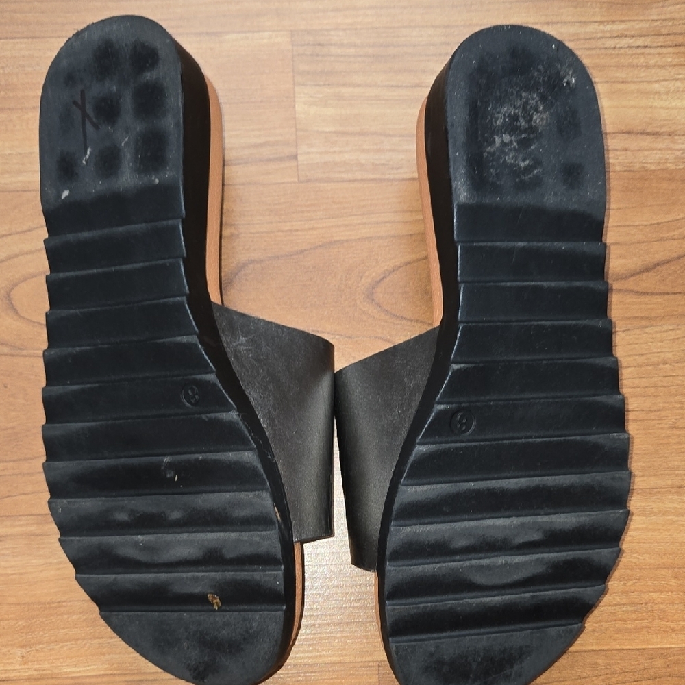 Seven7 Black and Metallic Grey Slide Sandals Women's Size 8 - Picture 4 of 7